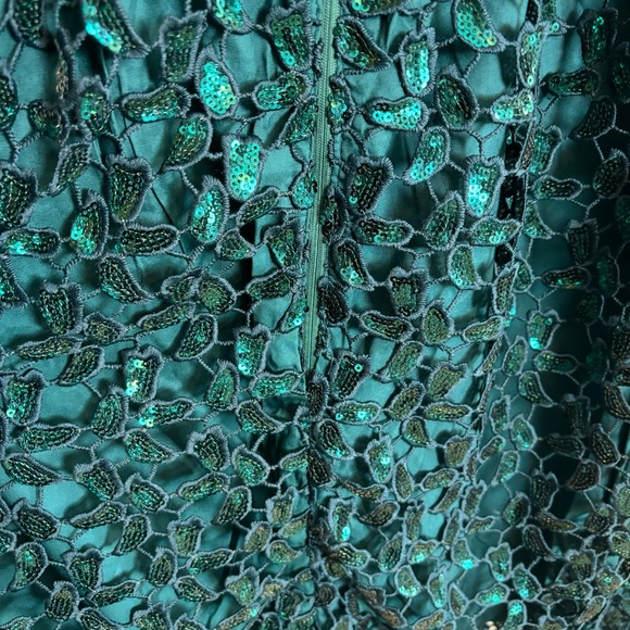 NEW Boston Proper Deep Emerald Sequin Lace High Mock Neck Sheath Dress Size 4 - Picture 7 of 16